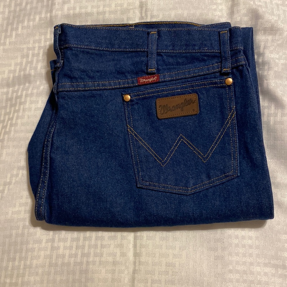 Mens Wrangler Bootcut Jeans 13MWZ Size 42x32 New without tags